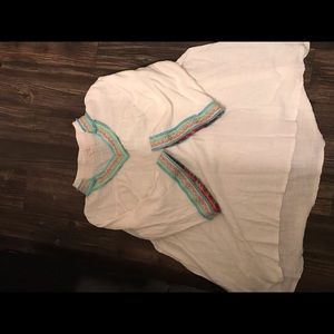 Beautiful embroider tunic perfect for summer.